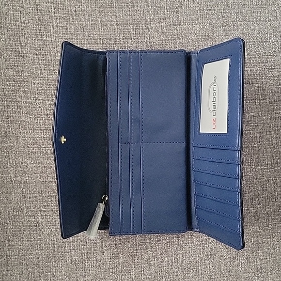 Liz Claiborn wallet - Picture 2 of 5